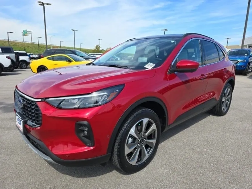 2024 Ford Escape Hybrid Platinum photo 1