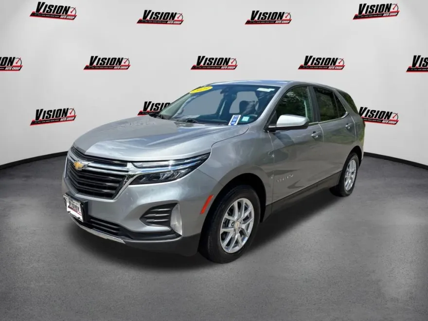 2023 Chevrolet Equinox LT photo 1
