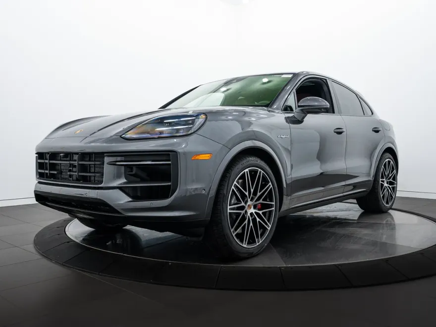 2025 Porsche Cayenne S E-Hybrid Coupe photo 1