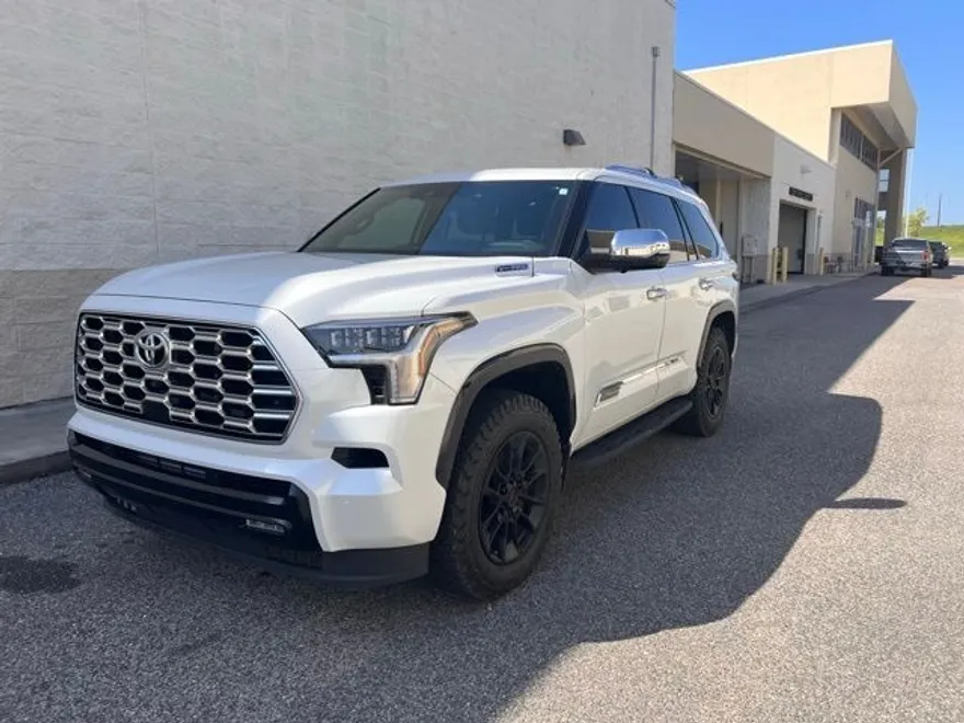 2025 Toyota Sequoia photo 1