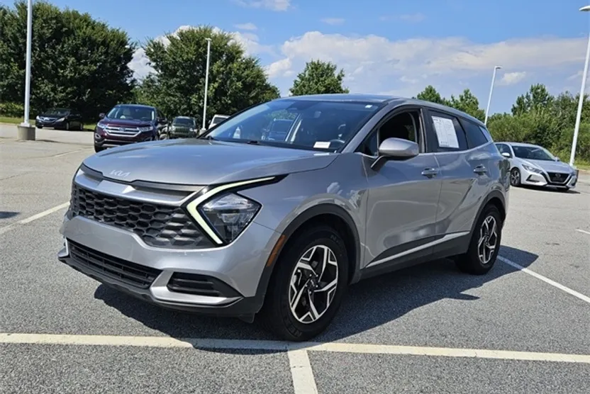 2023 Kia Sportage LX photo 1