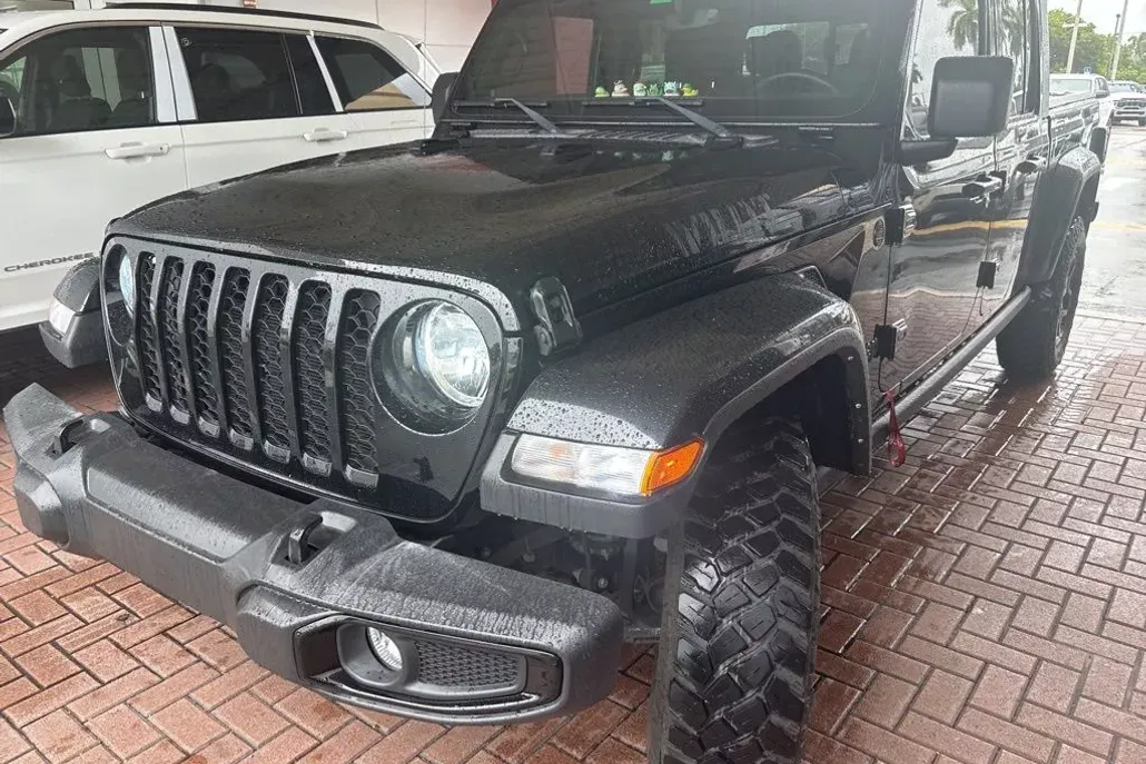 2022 Jeep Gladiator Willys photo 1