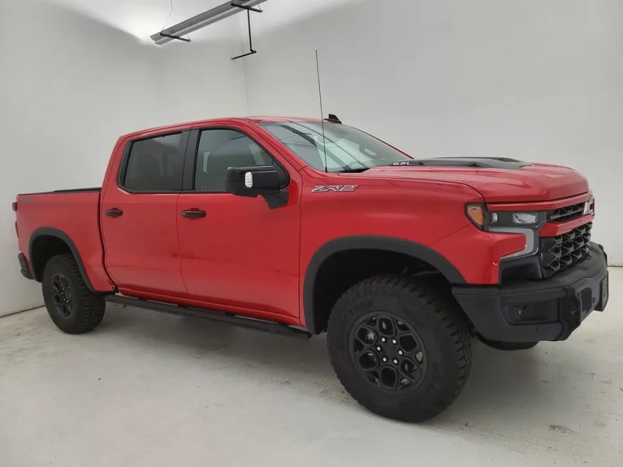 2024 Chevrolet Silverado 1500 ZR2 photo 1
