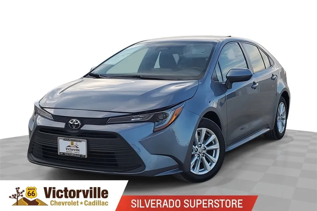 2024 Toyota Corolla LE photo 1