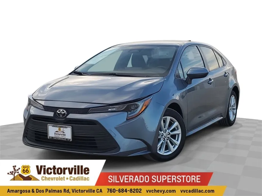 2024 Toyota Corolla LE photo 1