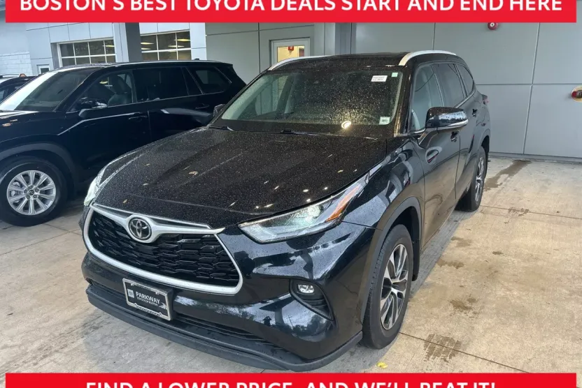 2023 Toyota Highlander L photo 1