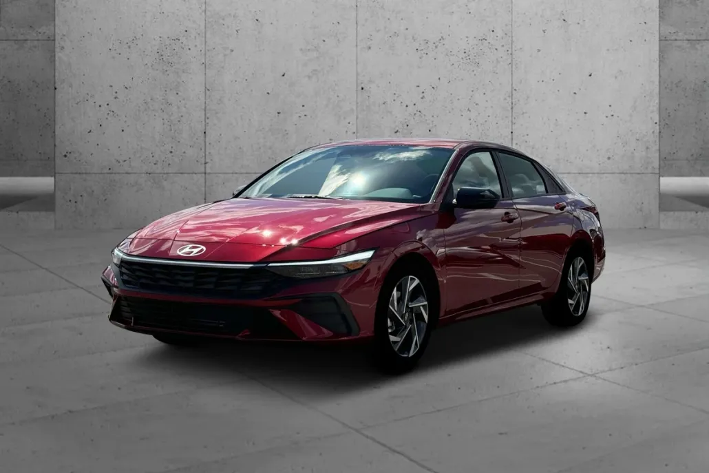 2025 Hyundai Elantra SEL Sport photo 1