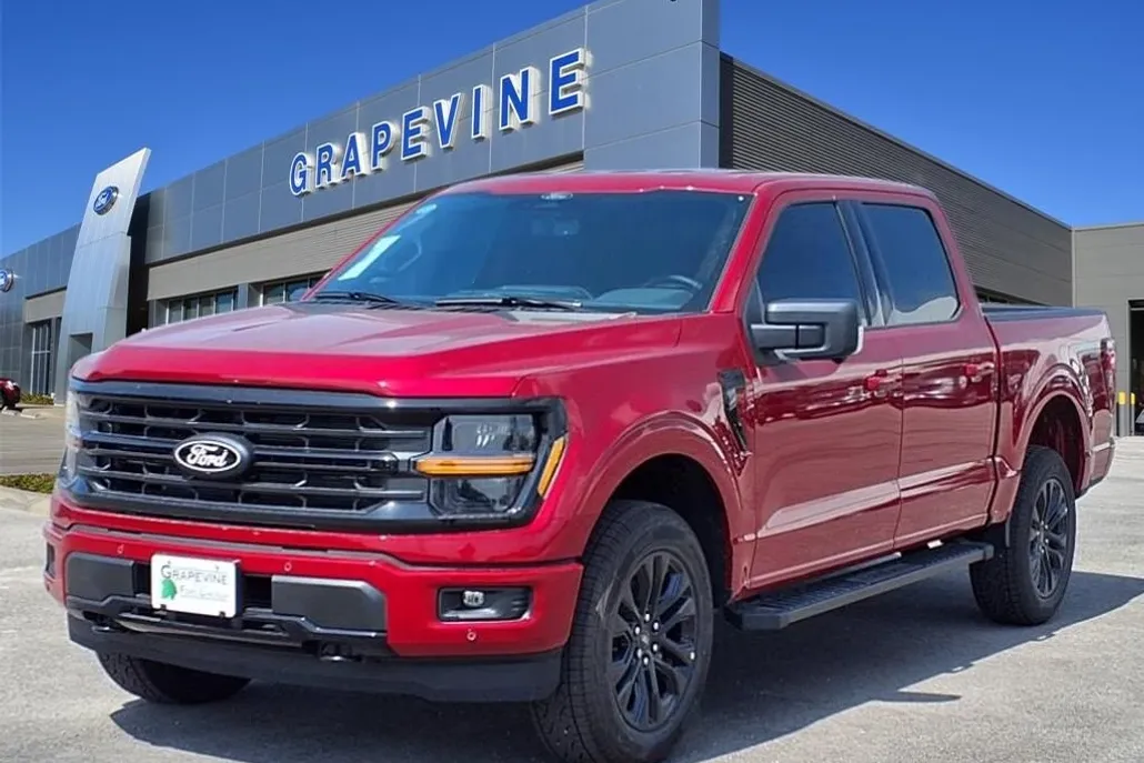 2025 Ford F-150 XLT photo 1