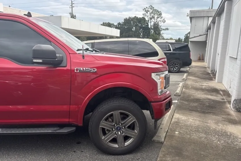 2020 Ford F-150 XLT photo 1