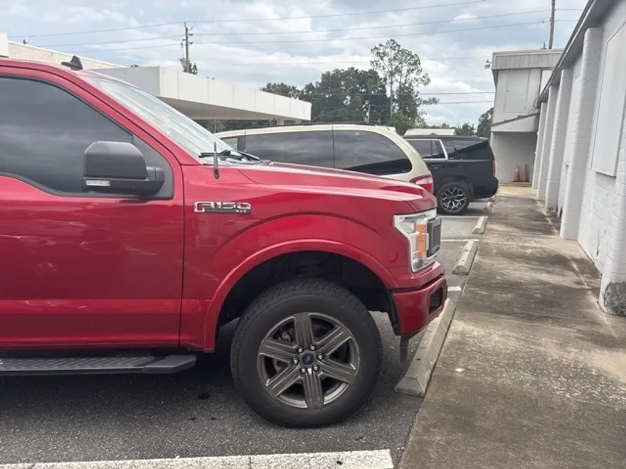 2020 Ford F-150 XLT photo 1