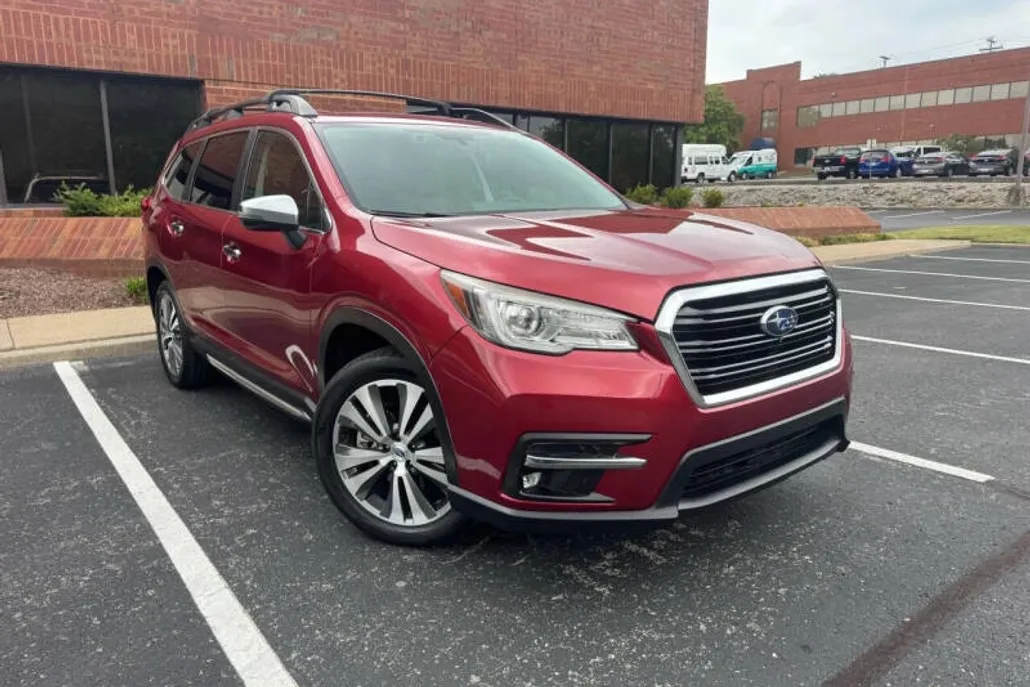2019 Subaru Ascent Touring photo 1