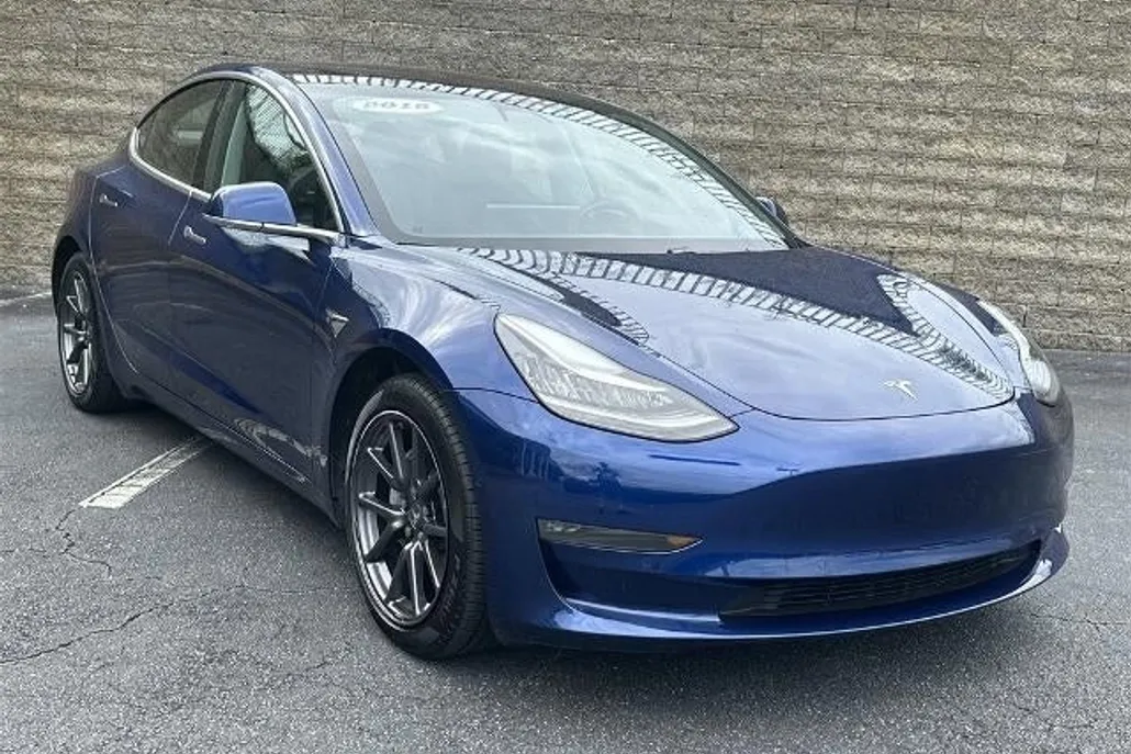 2018 Tesla Model 3 Long Range photo 1