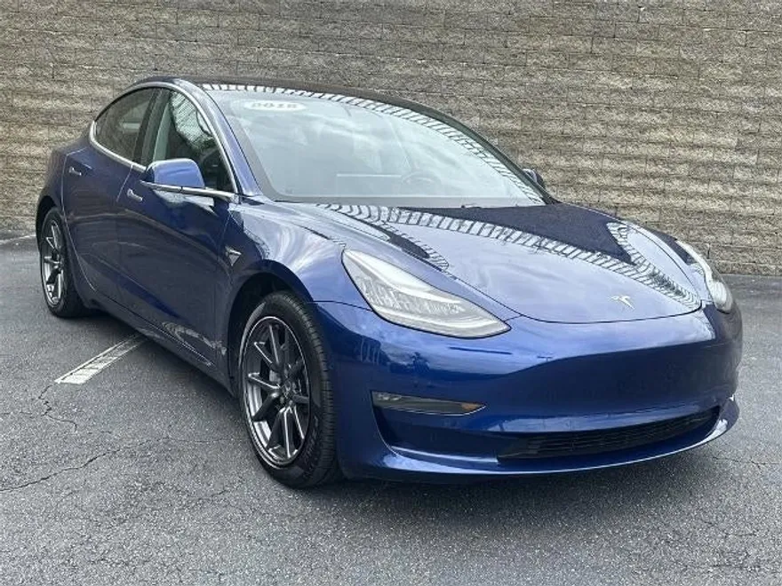 2018 Tesla Model 3 Long Range photo 1