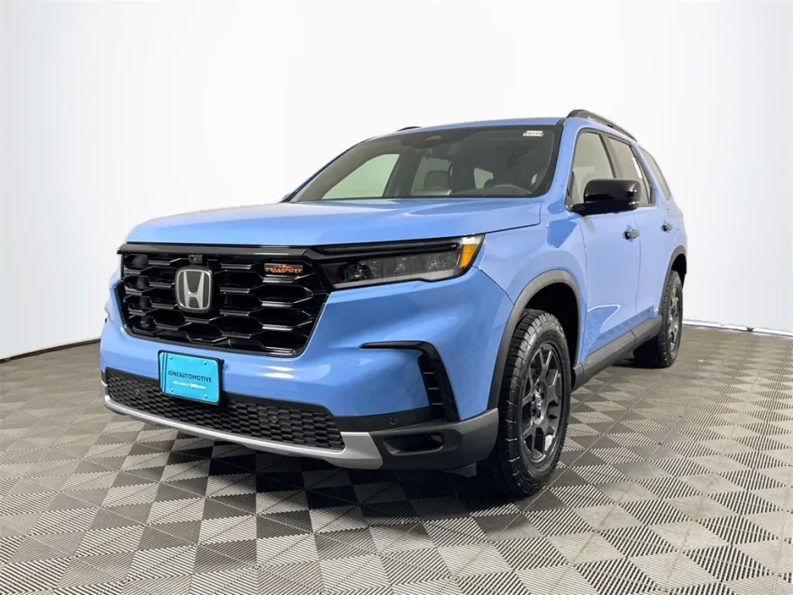 2025 Honda Pilot TrailSport photo 1