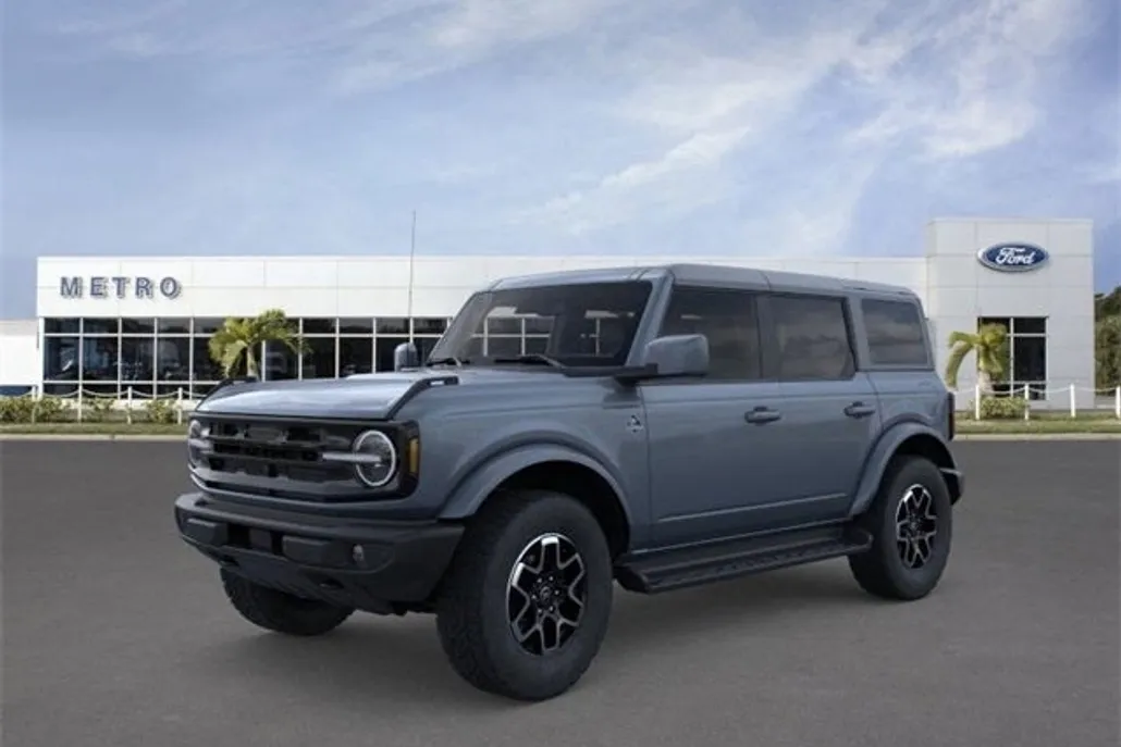 2025 Ford Bronco Outer Banks photo 1