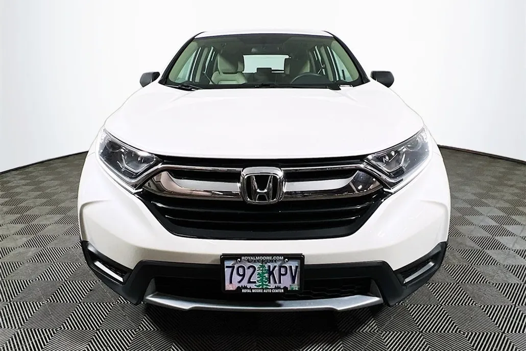 2017 Honda CR-V LX photo 1