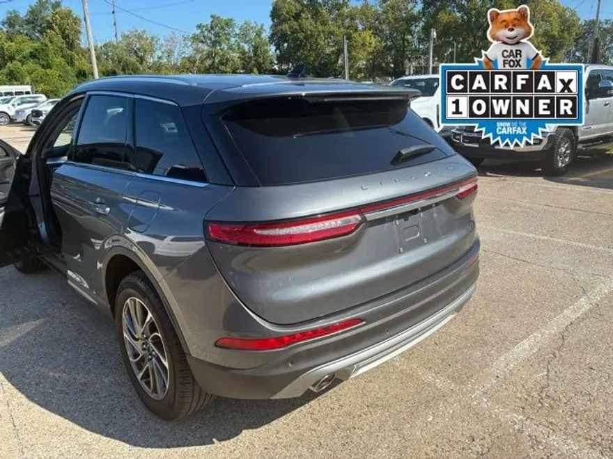 2022 Lincoln Corsair Standard photo 1