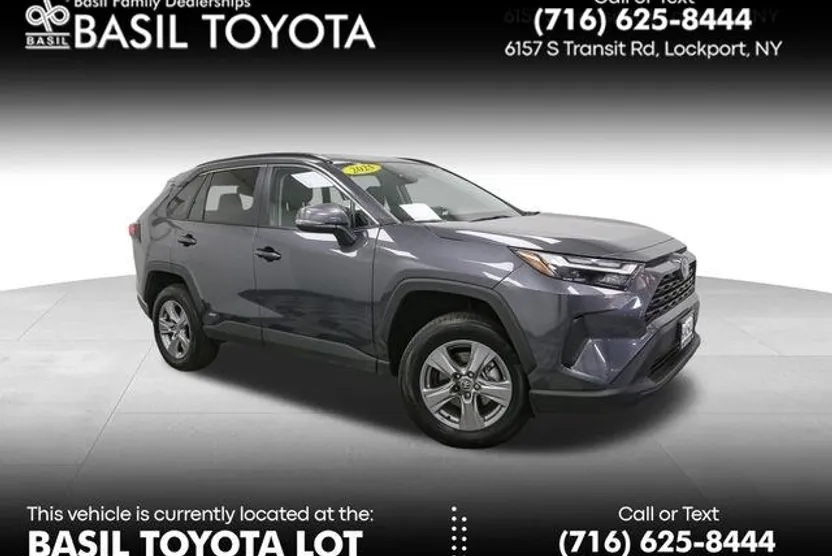 2025 Toyota RAV4 Hybrid XLE photo 1