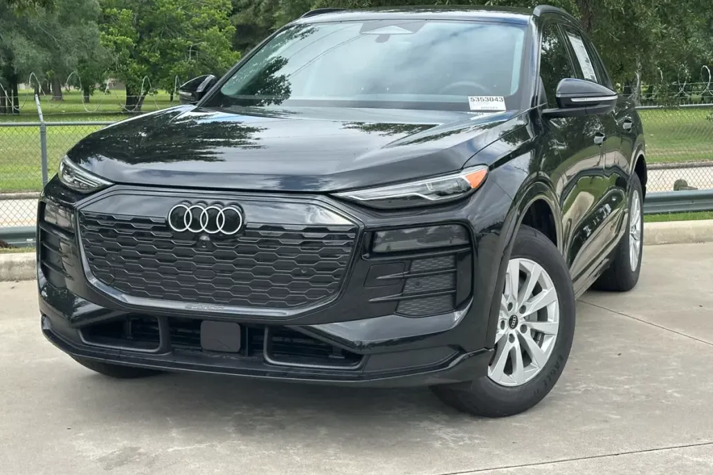 2025 Audi Q6 E-tron Premium photo 1