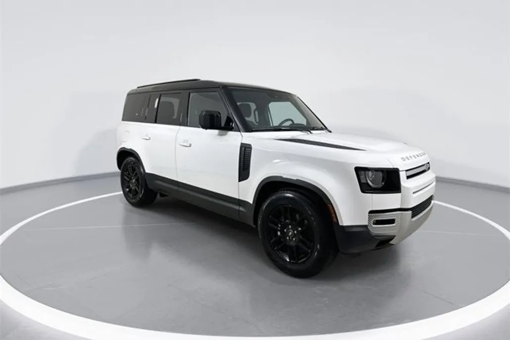 2024 Land Rover Defender S photo 1