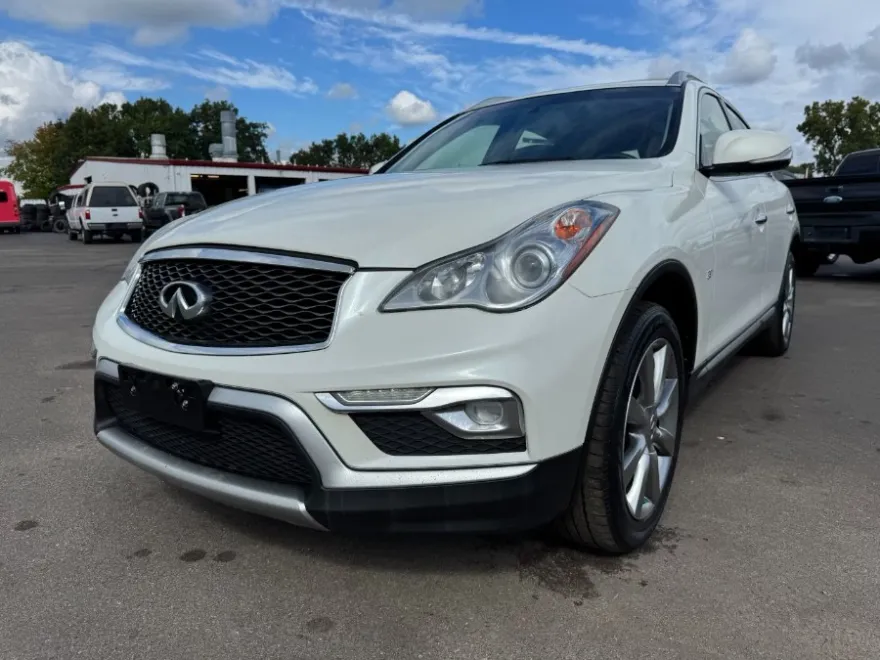 2017 Infiniti QX50 photo 1