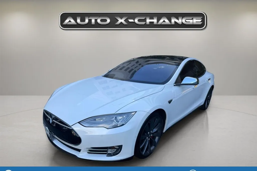 2015 Tesla Model S AWD P90D photo 1
