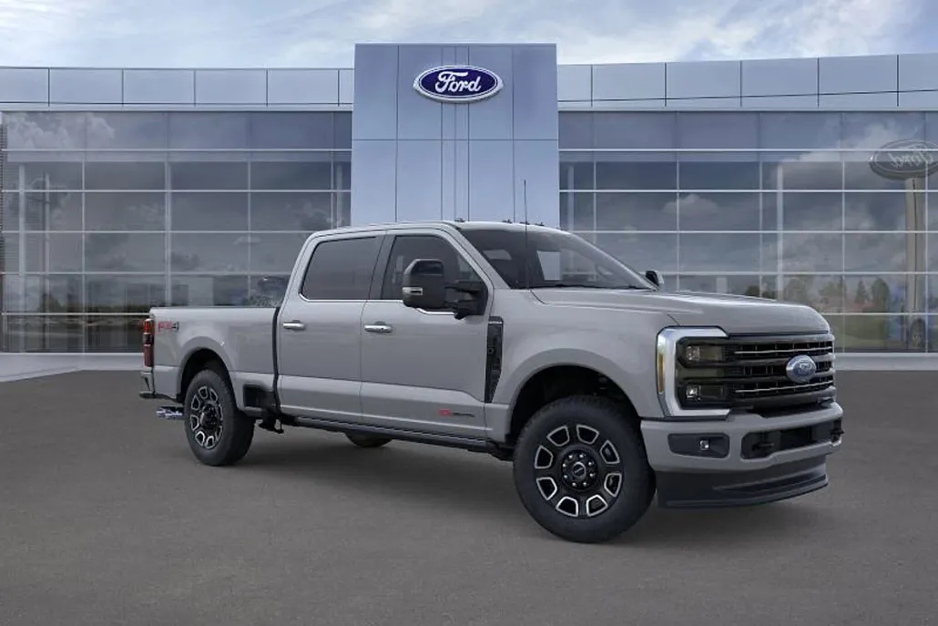 2025 Ford F-250 Platinum photo 1