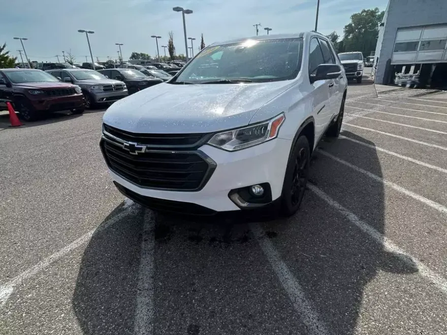 2020 Chevrolet Traverse Premier photo 1