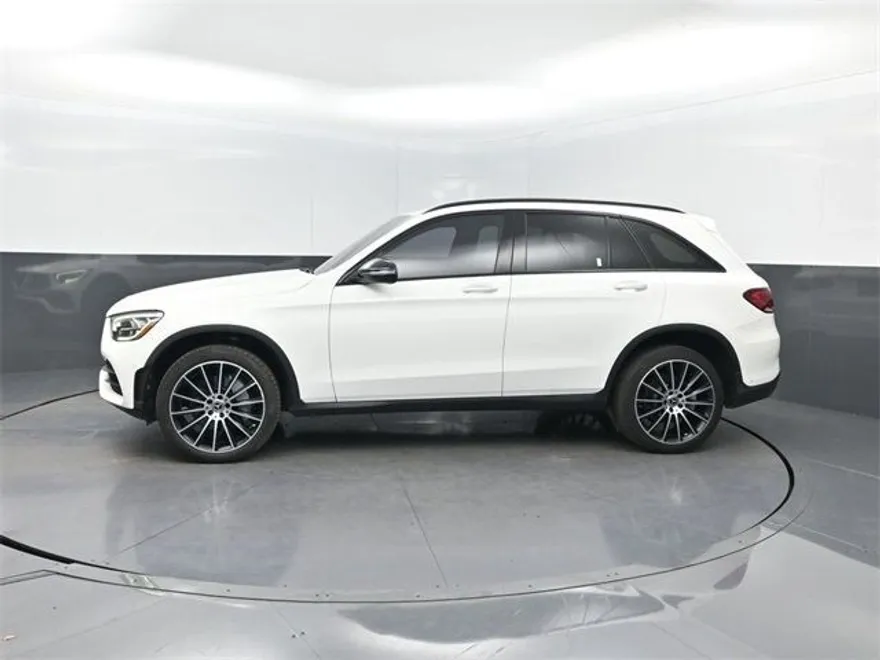 2021 Mercedes Benz GLC 300 photo 1