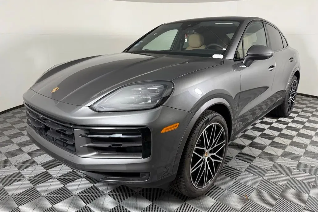 2025 Porsche Cayenne Coupe photo 1