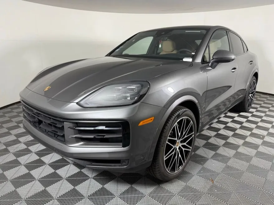 2025 Porsche Cayenne Coupe photo 1