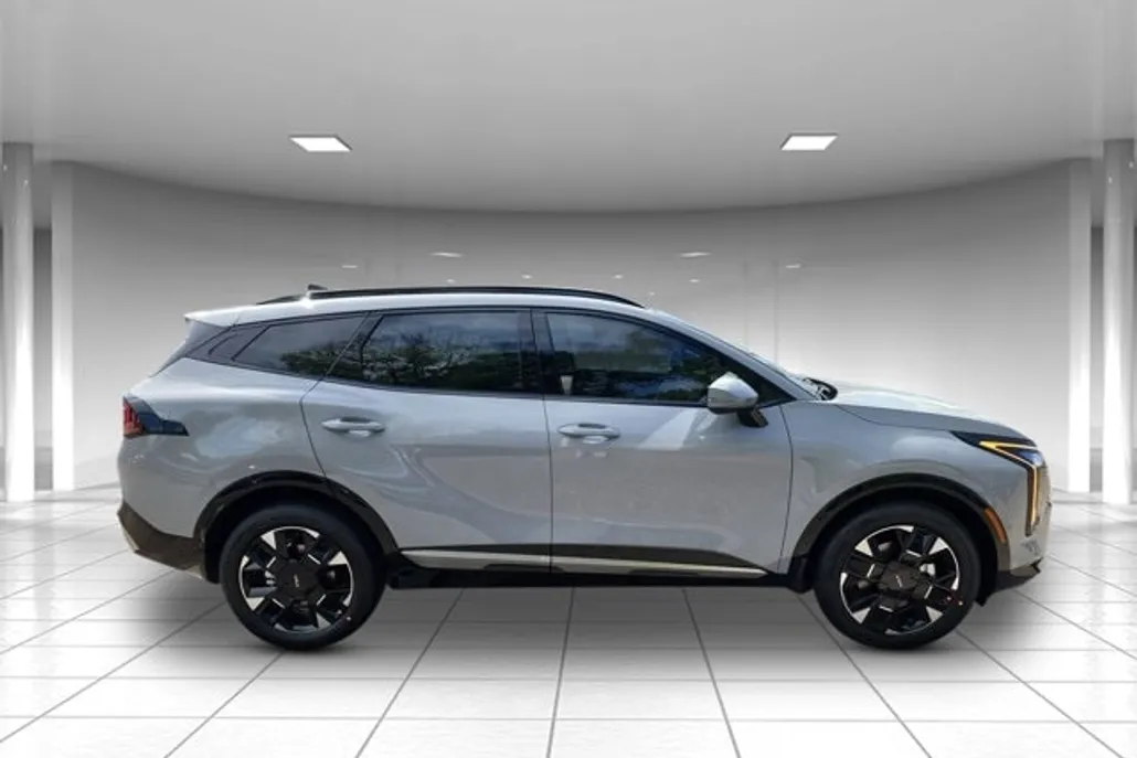2026 Kia Sportage Hybrid photo 1