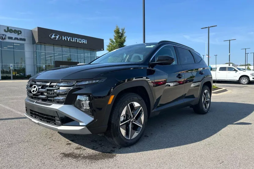 2025 Hyundai Tucson SEL photo 1