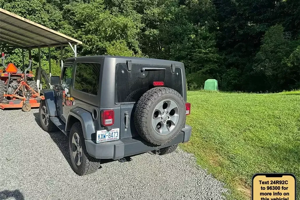 2018 Jeep Wrangler Sahara photo 1