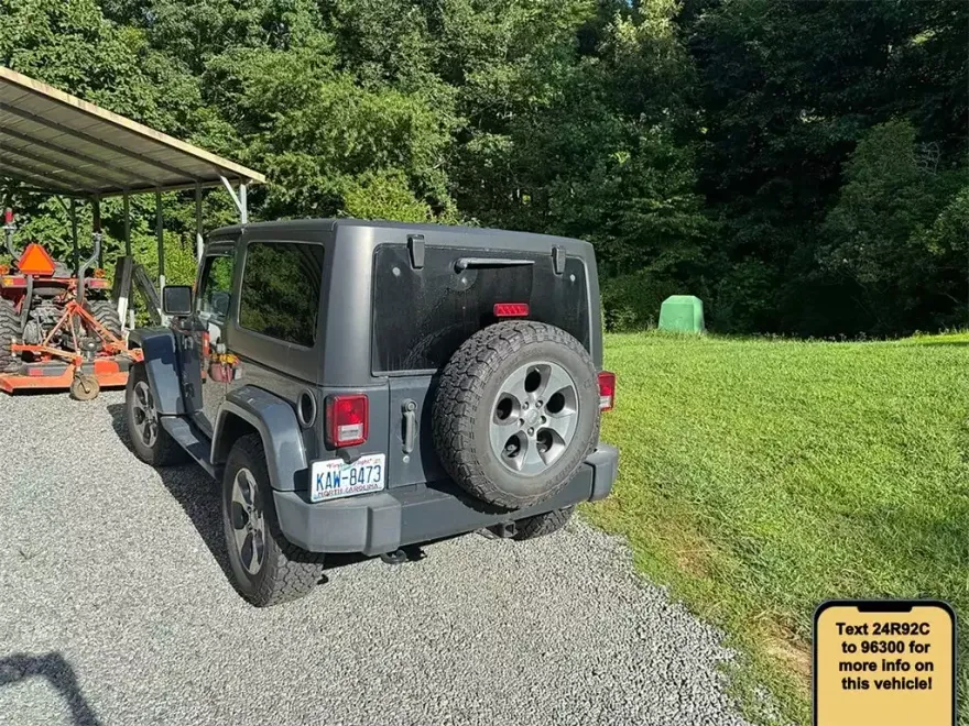 2018 Jeep Wrangler Sahara photo 1