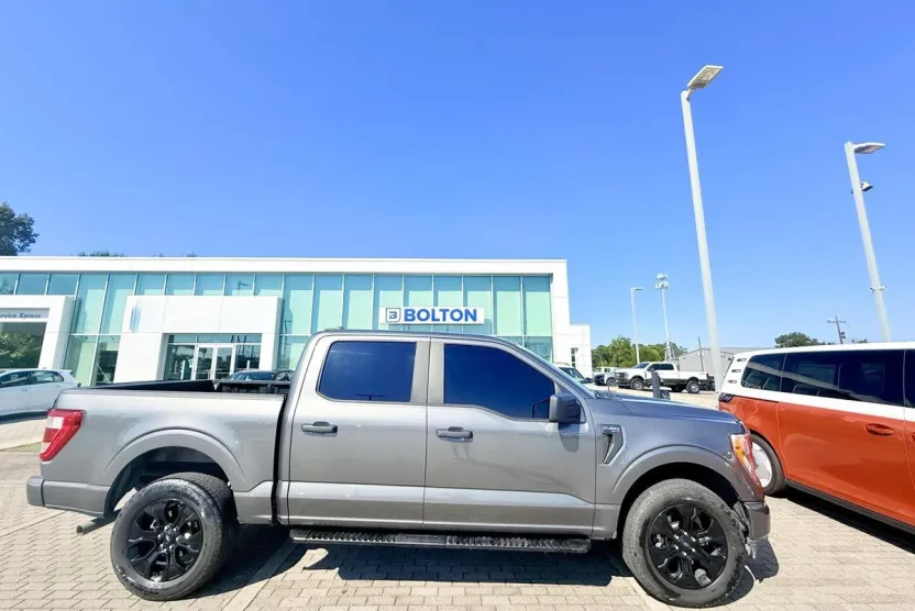 2021 Ford F-150 XL photo 1