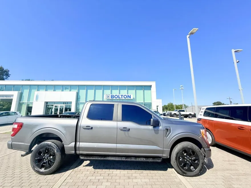 2021 Ford F-150 XL photo 1