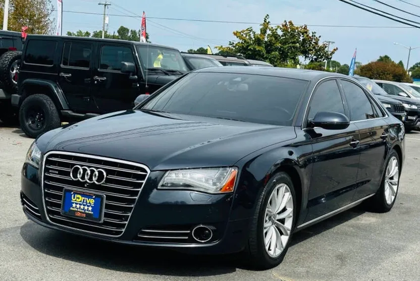 2014 Audi A8 3.0T Quattro photo 1
