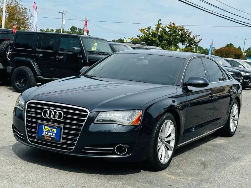 2014 Audi A8 3.0T Quattro photo 1