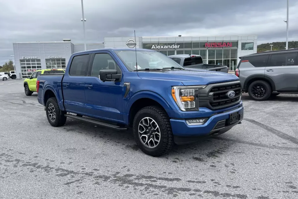 2023 Ford F-150 XLT photo 1
