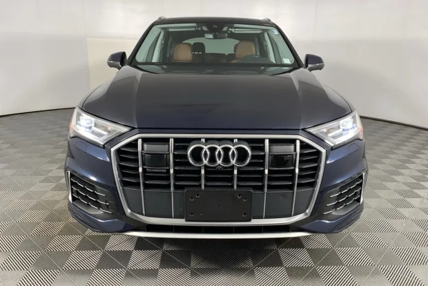 2023 Audi Q7 55 Premium Plus photo 1