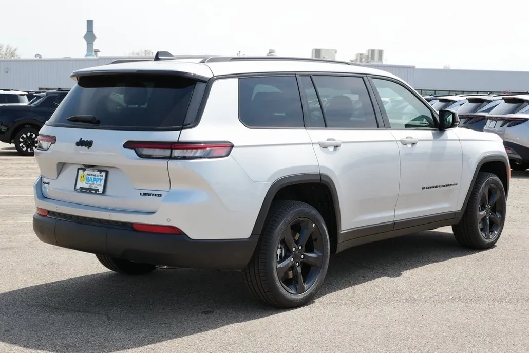 2025 Jeep Grand Cherokee Limited photo 1