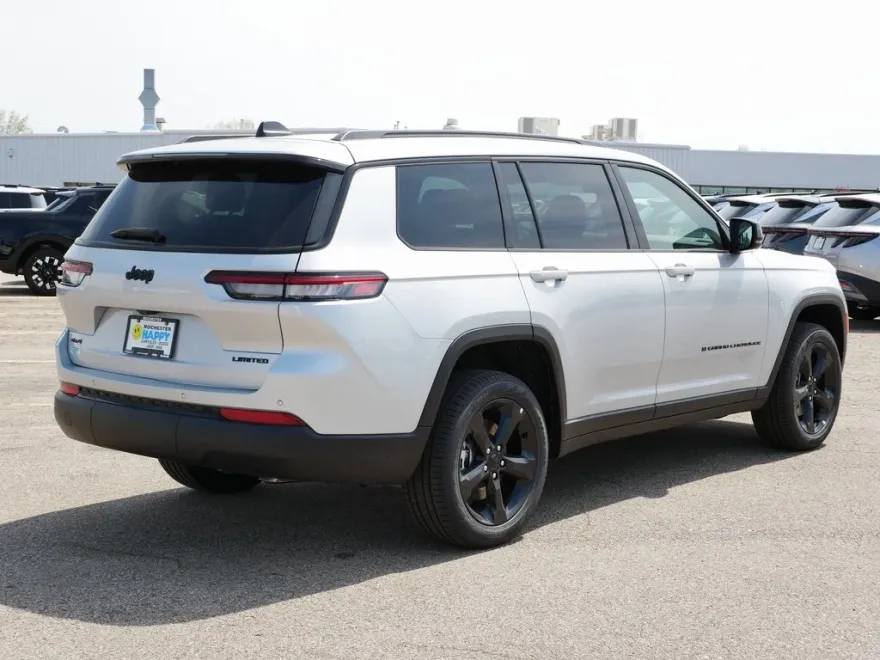 2025 Jeep Grand Cherokee Limited photo 1