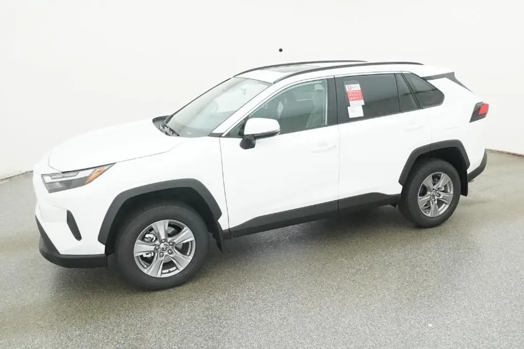 2025 Toyota RAV4 XLE photo 1