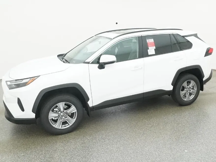 2025 Toyota RAV4 XLE photo 1