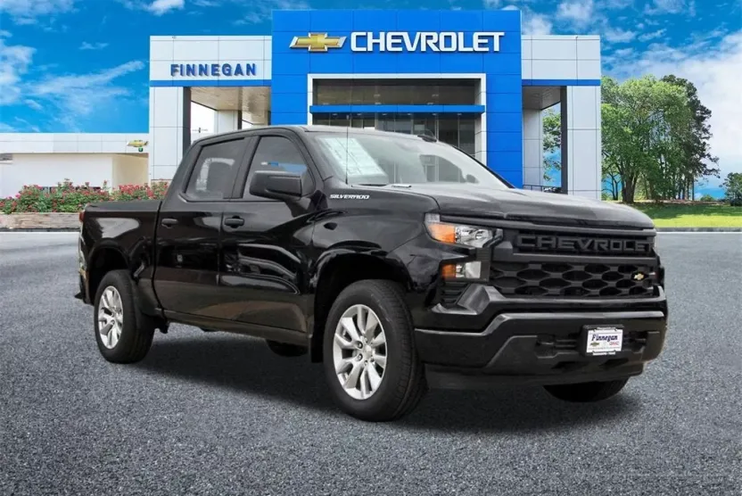 2025 Chevrolet Silverado 1500 Custom photo 1