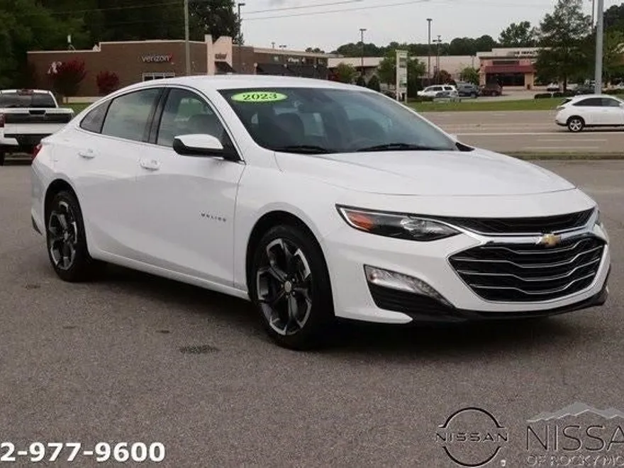 2023 Chevrolet Malibu 1LT photo 1