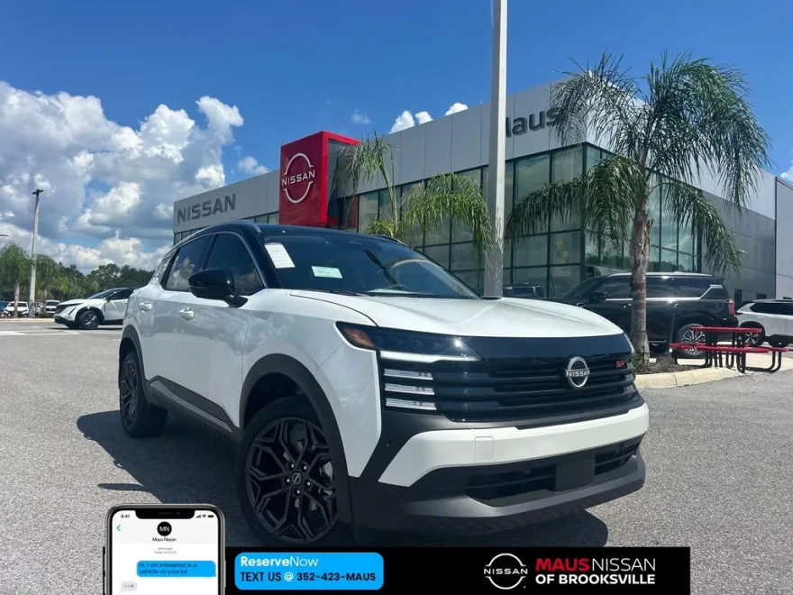 2025 Nissan Kicks SR photo 1