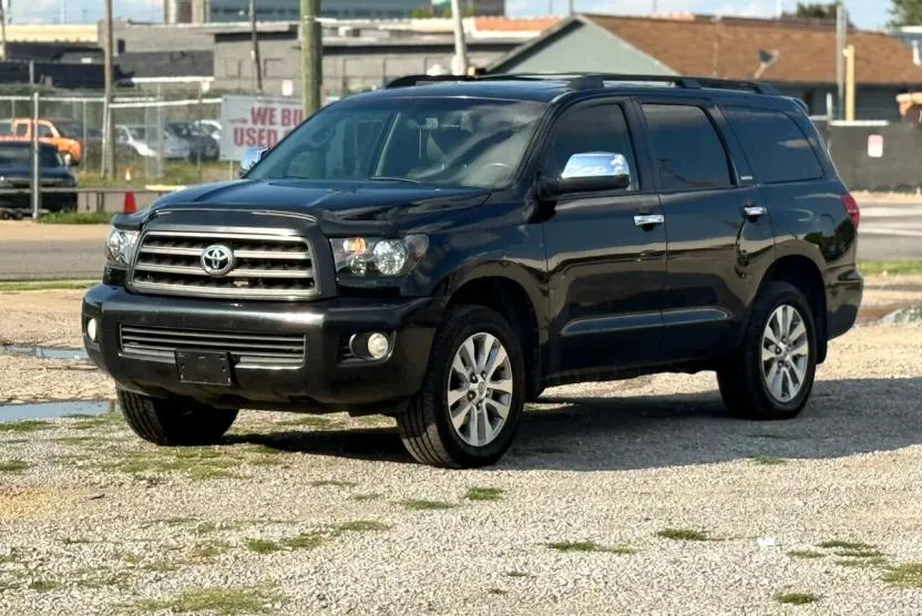 2010 Toyota Sequoia Limited photo 1