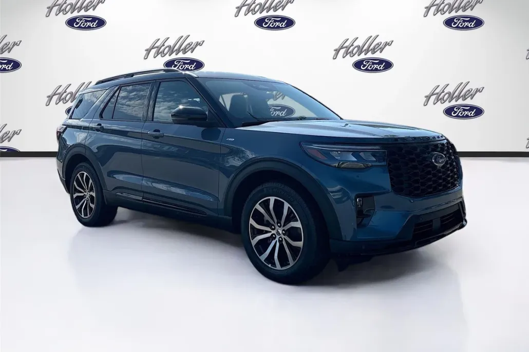 2025 Ford Explorer ST-Line photo 1